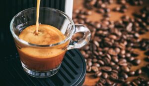 Scopri Miscela Caffè Arabica: in ogni chicco di caffè c'è una storia di terre lontane e sapori unici, un vero viaggio sensoriale