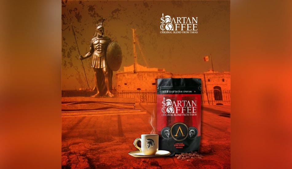 Risveglia i tuoi sensi e prova Spartan Coffee, la nuova miscela originale di caffè prodotta a Taranto, con doppia dose di caffeina e realizzata con i chicchi più pregiati del Guatemala, Nicaragua, Uganda e dell'isola di Flores in Indonesia. È il compagno perfetto per chiunque cerchi energia e gusto intenso.  